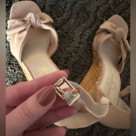 Jessica Simpson Suede Nude heels Size 9.5 - Picture 4 of 11